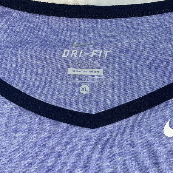 Nike short sleeved dri-fit women’s XL fits like a large. - Picture 4 of 9